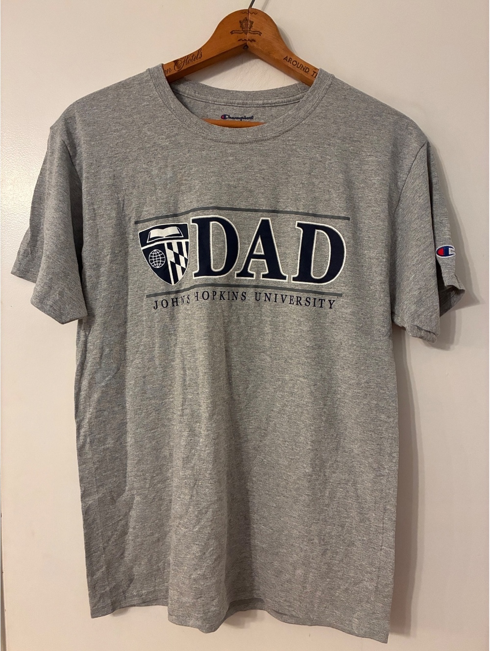 Champion Johns Hopkins University Dad Gray T-Shirt Men’s Medium